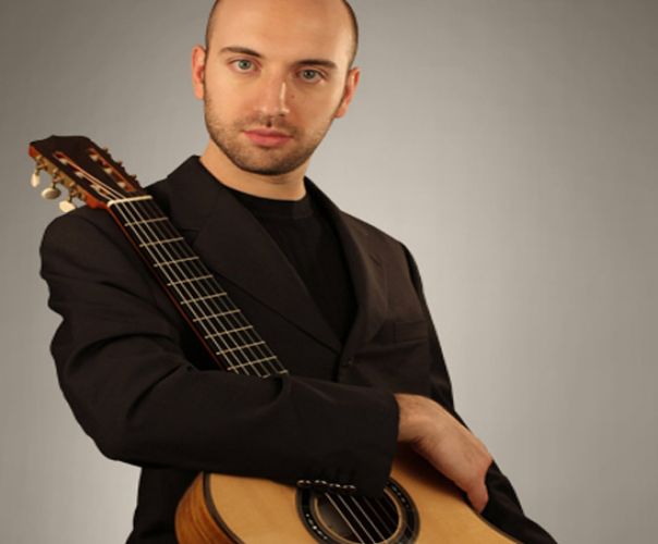 Emanuele B u o n o